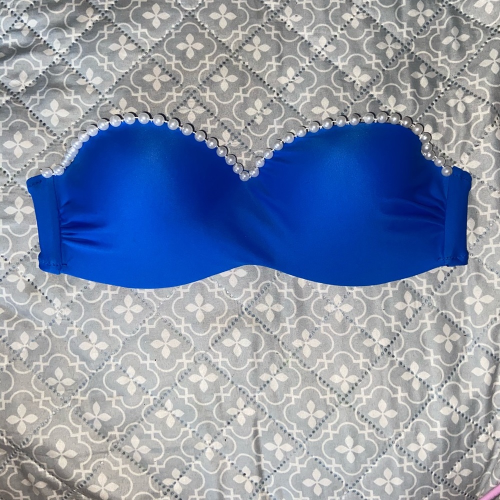 Strapless bikini top